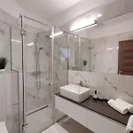 Carbona Silver Deluxe Daire